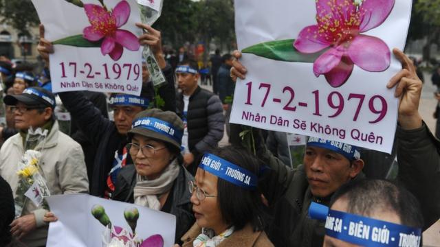 在首都河內還劍湖邊，越南民眾舉行遊行，紀念1979年中越邊界戰爭37週年。但是越南政府不鼓勵大規模反對中國的抗議活動，擔心影響兩國的外交關係。
