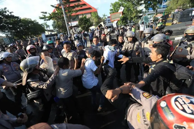 Unjuk rasa pada 24 September 2019 di depan gedung DPRD Sulsel.