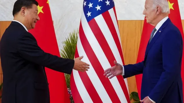 Китай прагне змінити світовий порядок, який він сприймає як несправедливий через те, що правила встановлюють США та їхні союзники.