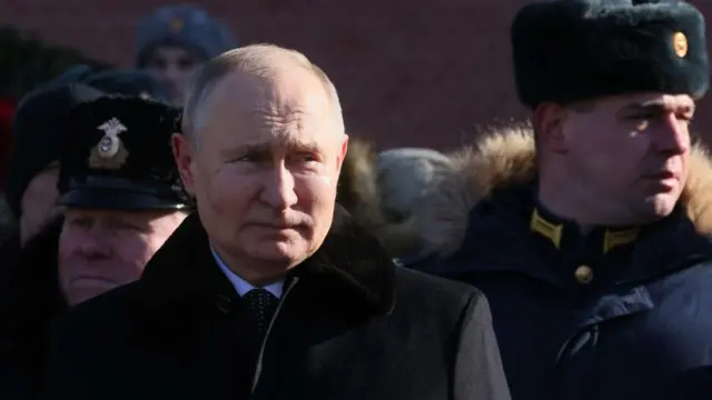 ইউক্রেনে রুশ অভিযান শুরু হওয়ার পর এটাই ঐ অঞ্চলে মি. পুতিনের প্রকাশ্য সফর বলে বলা হচ্ছে। (ফাইল ফটো)