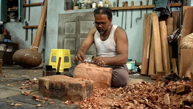 मिरज, स्वर, तंतुवाद्य, संगीत