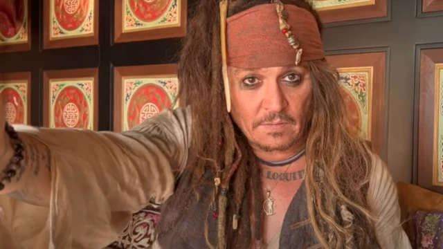 Pirates of the Caribbean star Johnny Depp pays tribute to young fan