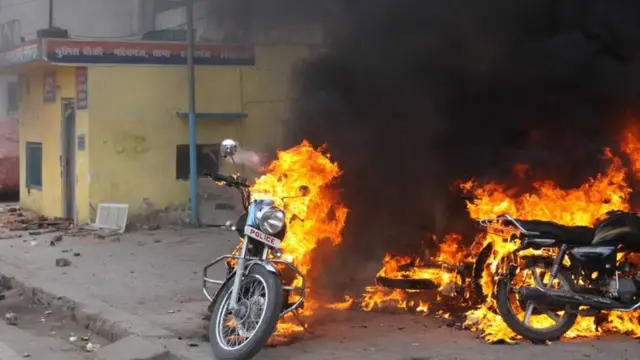 વિરોધ પ્રદર્શન અને હિંસા