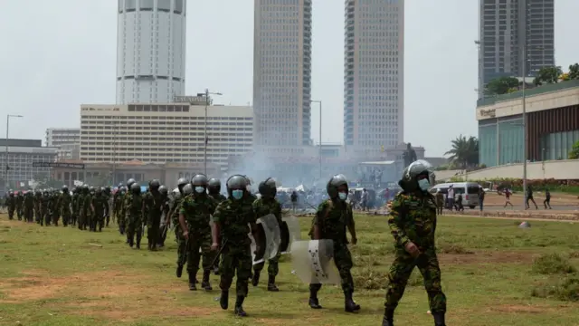 இலங்கை - போராட்டம்