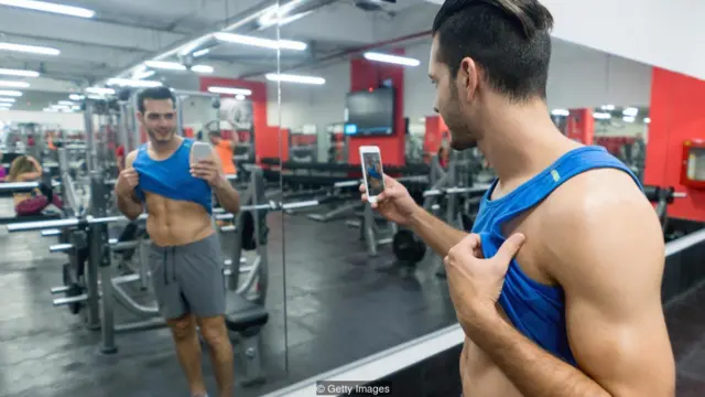 Sosial mediadan istifadə və selfilərin populyarlığı elm adamları arasında müzakirələrə səbəb olur