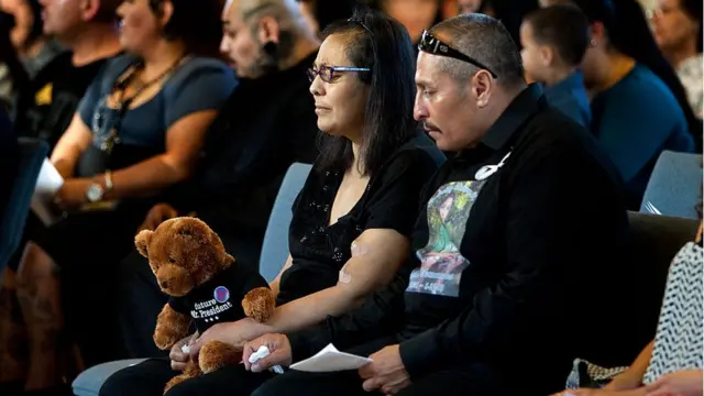 Avósfiery slotGabriel Fernandez durante seu funeral