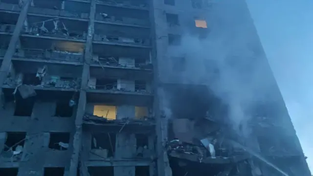 Ракета келиб урилган 9 қаватли уйда 160 киши яшаган