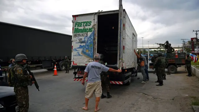 Allanamiento de camion