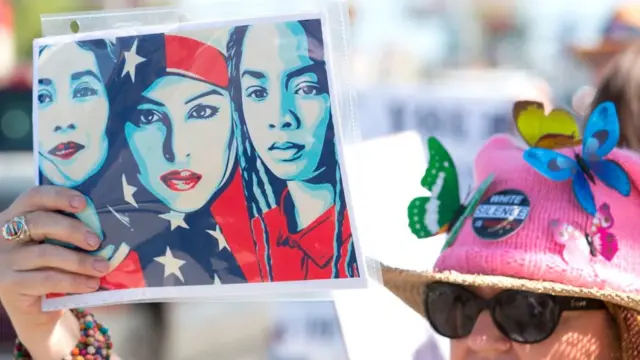 Protesta contra el veto de Trump en enero