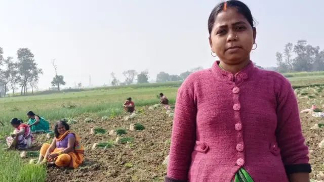 पटना से सटे परसा बाज़ार के सिमरा गांव की संजू के जीवन में ये बदलाव खेती लाई है