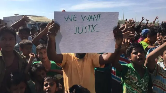 রোহিঙ্গা, প্ল্যাকার্ড