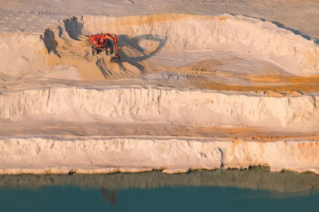 produksi kaca yang tidak ramah lingkungan