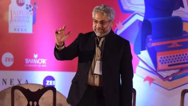 ఆపిల్ ఐ ఫోన్ లక్ష్యంగా మారిందా