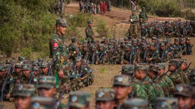 শান রাজ্যে তাং ন্যাশনাল লিবারেশন আর্মির সদস্যরা।