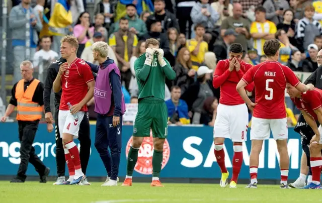 kristijan eriksen se srušio na teren