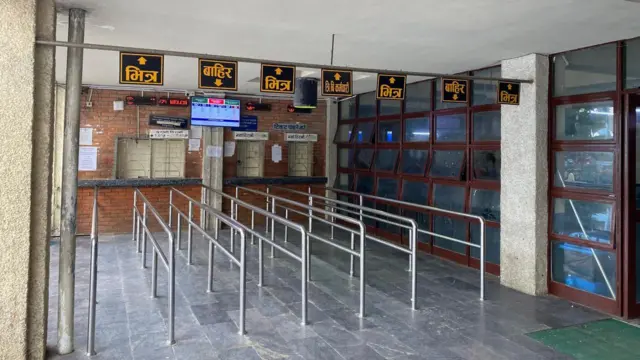 बहिरङ्ग सेवा बन्द भएको टीचिङ अस्पतालको दृश्य