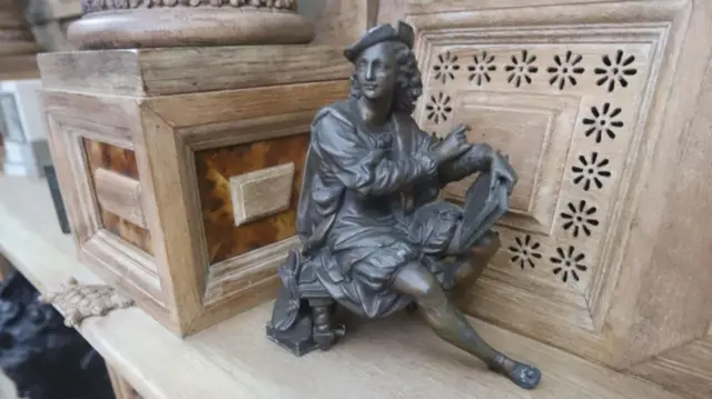 ЩƬչʾ˷ڵĵͻ滭ڵĸƷ