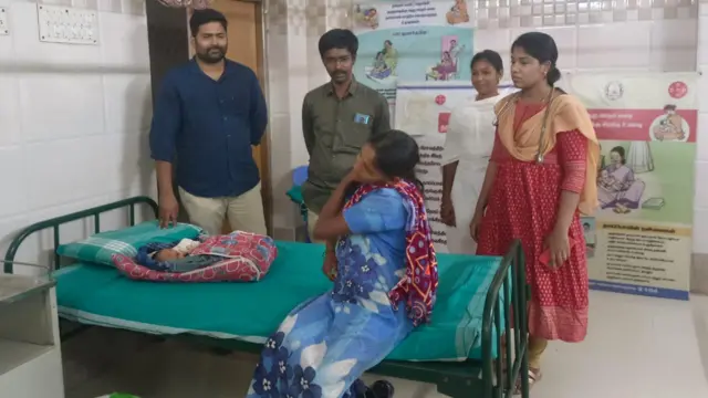 சாலை வசதி இல்லாத கிராமம்