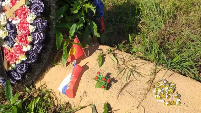 "Жолдошумдун сөөгү Мавринодо бир жыл он күн жатты..."