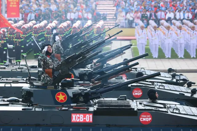 Xe chiến đấu bộ binh XCB-01