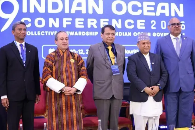 परराष्ट्र मन्त्री खनालसहितको प्यानल। 