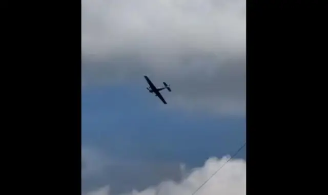 Самолет в небе