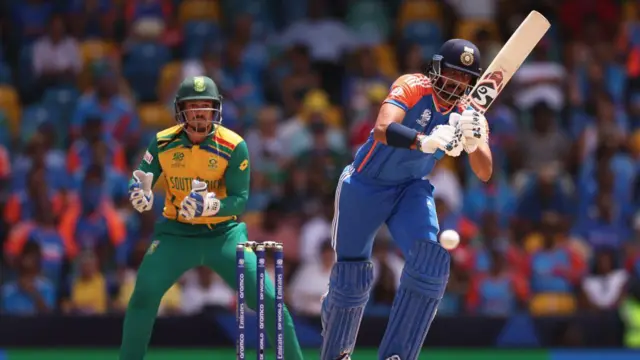  விராட்- அக்ஸர் கூட்டணி