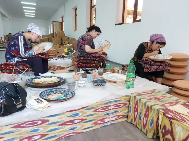 Yetuk ayollarga josuslik qilish