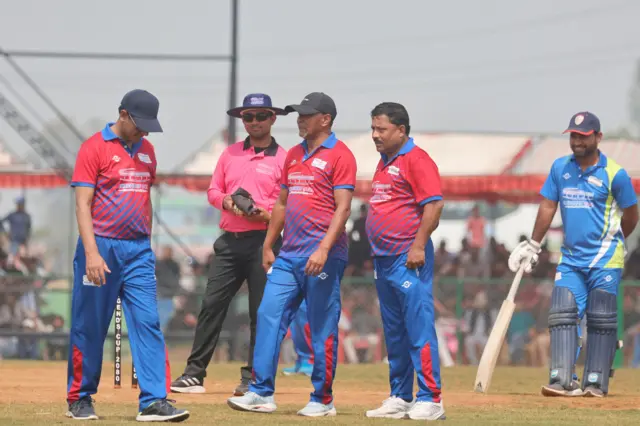 क्रिकेट खेलाडीहरू