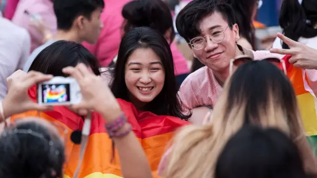 சிங்கப்பூர்