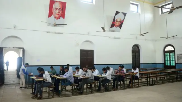 વિદ્યાર્થીઓની તસવીર