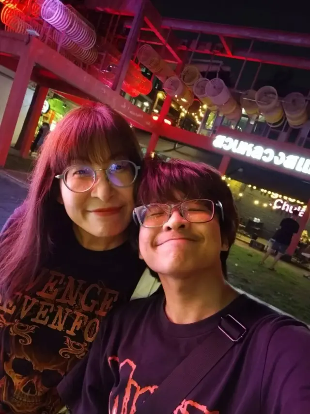 ปาร์กเกอร์-ภารวี อากาศน่วม และ ตุ๊ก-อังสุมาลิน อากาศน่วม