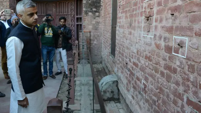 જલિયાંવાલા બાગનું સ્મારક