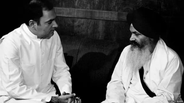 ਰਾਜੀਵ ਗਾਂਧੀ ਨਾਲ ਹਰਚੰਦ ਸਿੰਘ ਲੋਂਗੋਵਾਲ