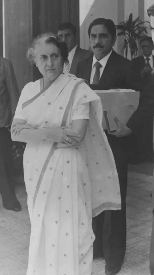 ઇંદિરા ગાંધી સાથે આરકે ધવન