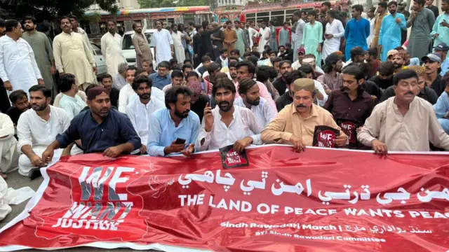 کراچی، مظاہرہ