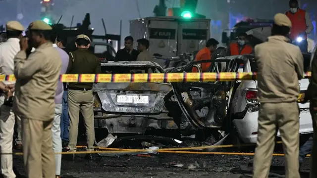 लाल क़िला मेट्रो स्टेशन के नज़दीक हुए कार धमाके में कई लोगों के घायल होने की ख़बर है