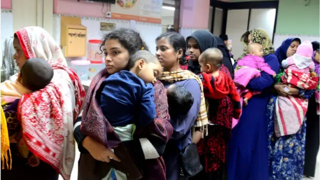 শিশুদের শ্বাসকষ্ট দেখা বা খিচুনি দেখা দিলে তাদেরকে হাসপাতালে নেয়ার পরামর্শ দিয়েছেন চিকিৎসকরা