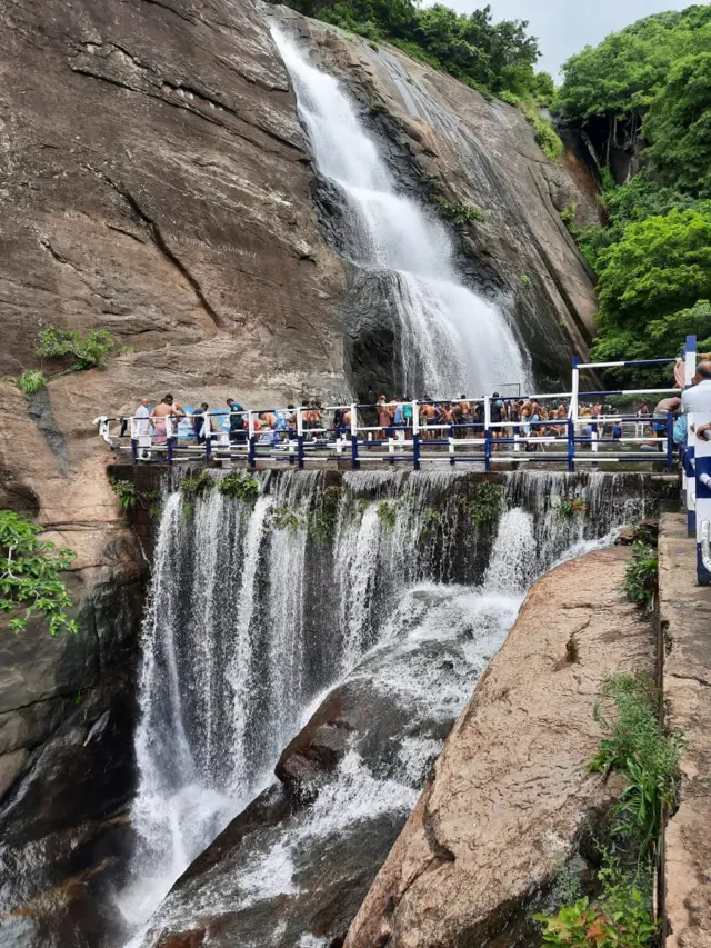 குற்றால அருவிகள்