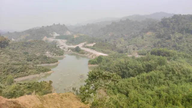 মিয়ানমারে যুদ্ধের কারণে বাংলাদেশ সীমান্তে আতঙ্ক