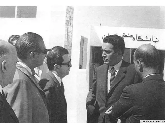 علینقی عالیخانی