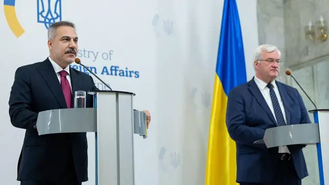 Dışişleri Bakanı Hakan Fidan ve Ukraynalı mevkidaşı Andriy Sibiha ile 16 Temmuz'da Kiev'deki görüşmenin ardından basın toplantısı düzenledi