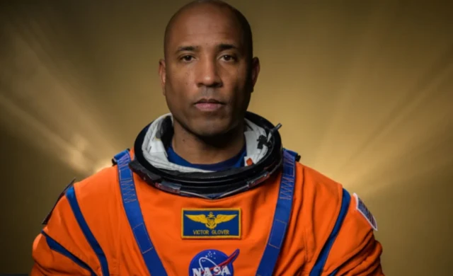 Artemis II missiyasındakı astronavtlardan biri olan Viktor Qlover üç magistr dərəcəsinə malikdir.