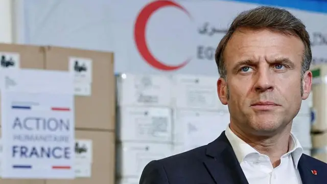 మేక్రాన్