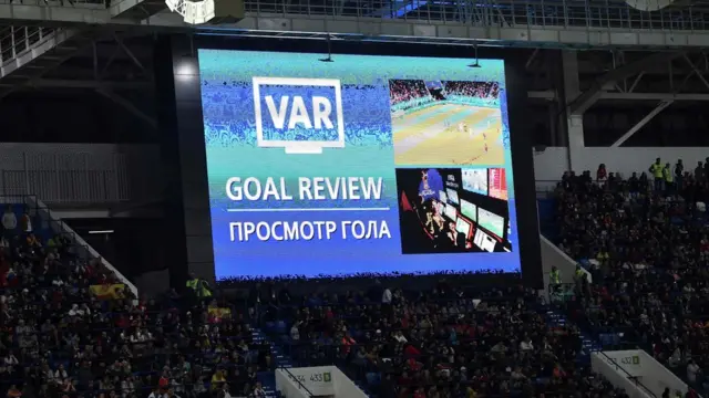 VAR screen