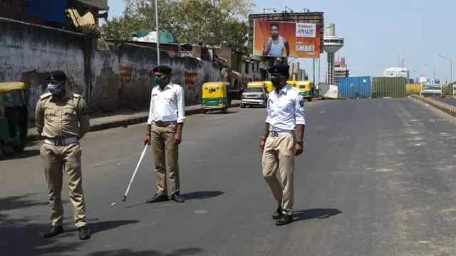 અમદાવાદના નહેરુ બ્રીજની તસવીર