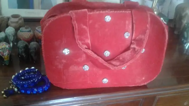 ਰੁਖ਼ਸ਼ੰਦਾ ਨਾਜ਼, ਪਾਕਿਸਤਾਨੀ ਵਕੀਲ ਅਤੇ ਮਨੁੱਖੀ ਅਧਿਕਾਰ ਕਾਰਕੁਨ