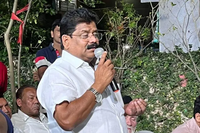 विकास ठाकरे