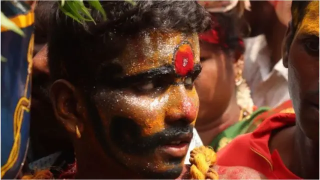 పోతురాజు గ్రామదేవతకు సోదరుడని స్థానికుల నమ్మకం.