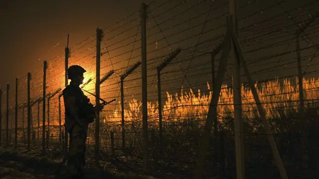 முடக்கப்பட்ட காஷ்மீர்: தினக்கூலியாக மாறிய ஊடகவியலாளர்கள் #GroundReport